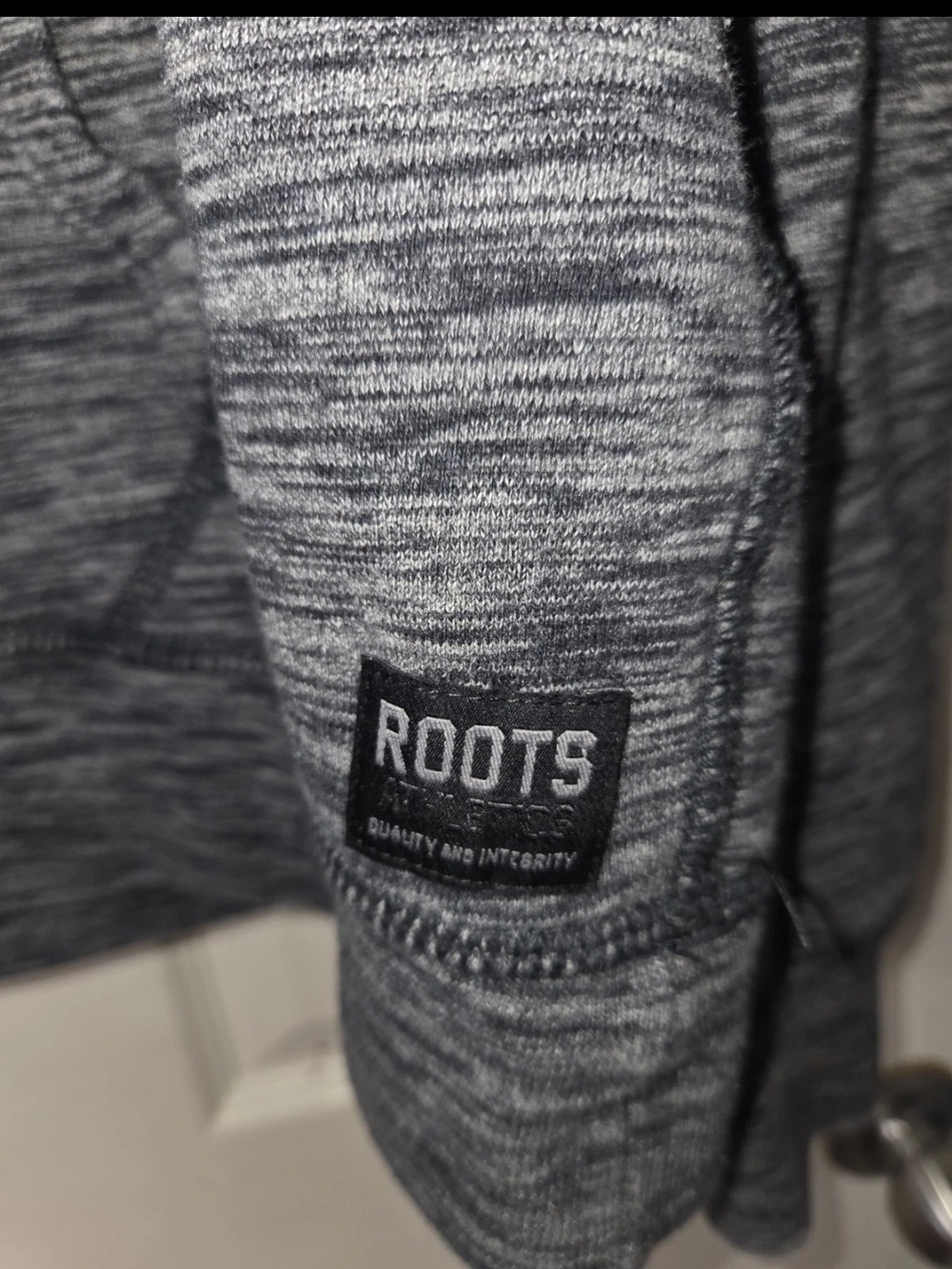 Roots Canada Mens XXL Grey Marled Hoodie with Kangaroo Pocket EUC - Picture 2 of 9